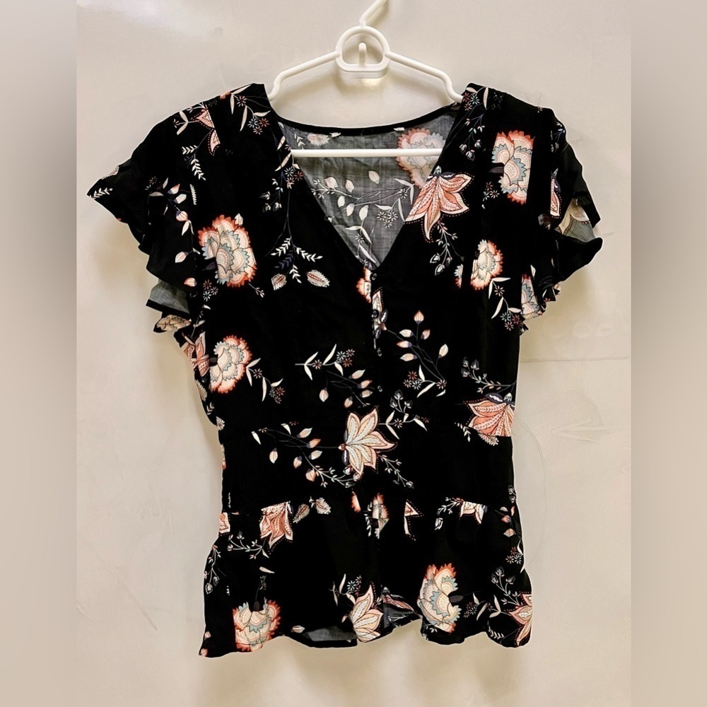 American Rag Black Floral Peplum Blouse XS Junior Whimsigoth Flutter Sleeve Top